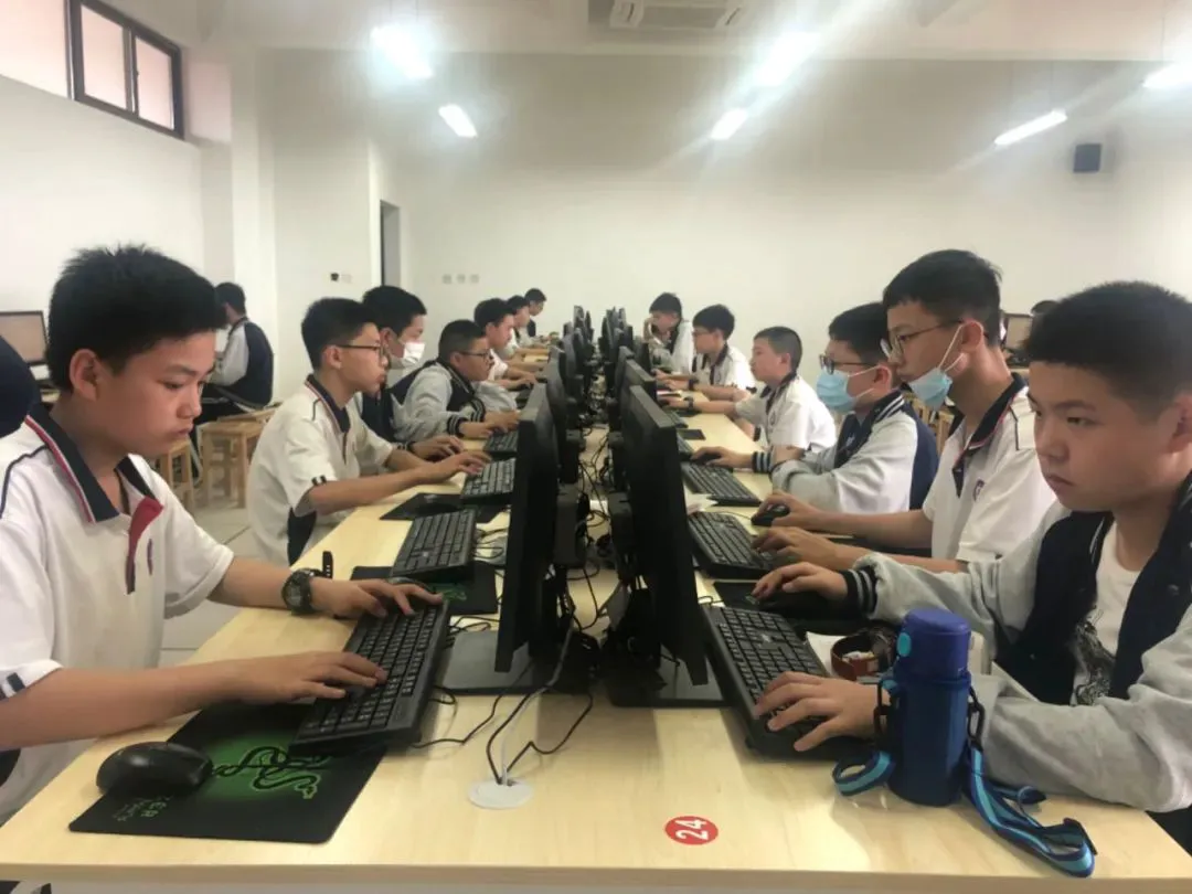 老年篮球爱好者如何练习控卫技巧_1