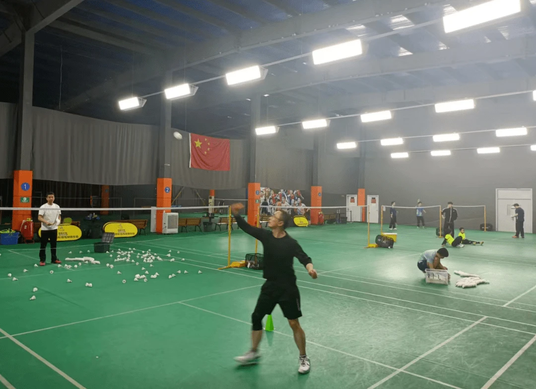 成年人是否可以通过篮球训练改善身高_1